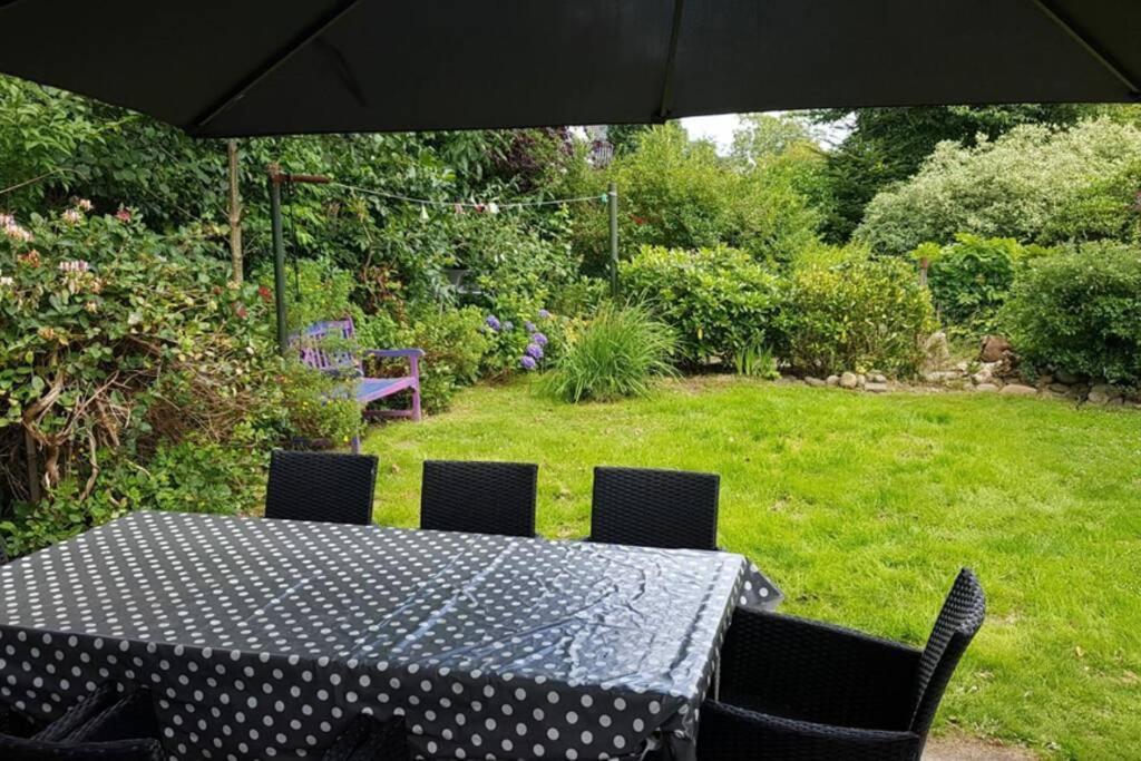 Gemuetliche Haushaelfte Mit Garten Und Terrasse Flensburg Kültér fotó