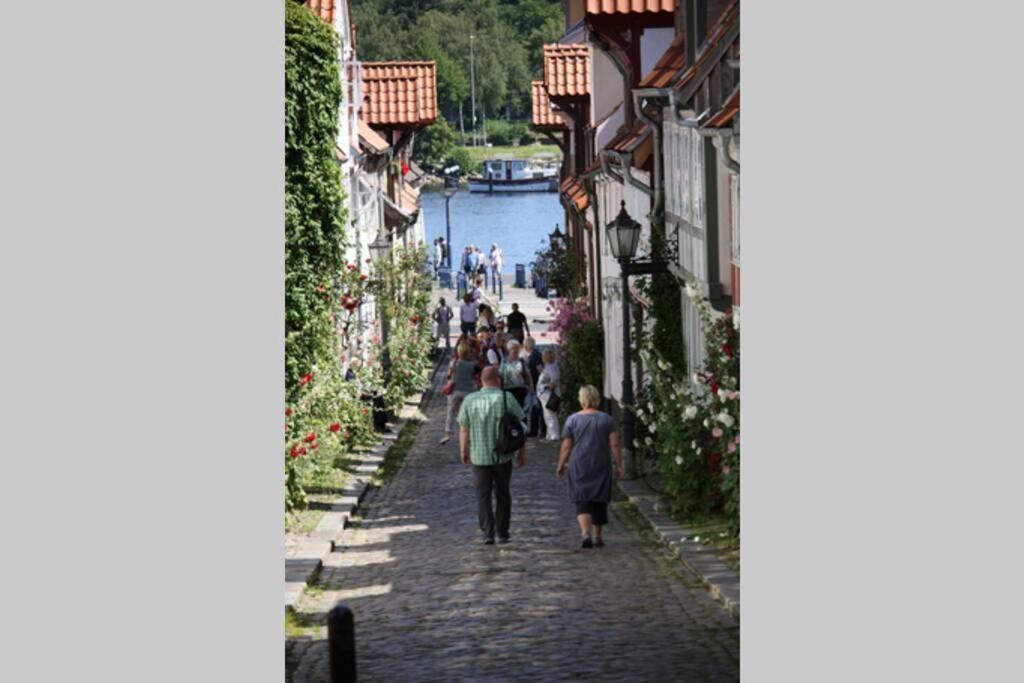 Gemuetliche Haushaelfte Mit Garten Und Terrasse Flensburg Kültér fotó